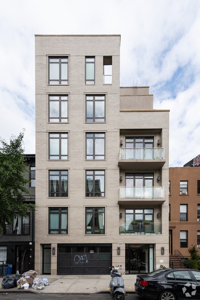 Building Photo - 159 Tompkins Ave