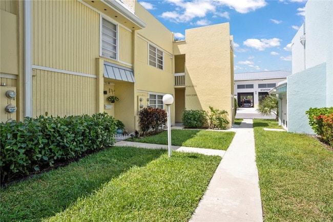 Foto del edificio - 2161 NE 36th St
