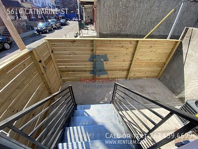 Foto del edificio - 5614 Catharine St