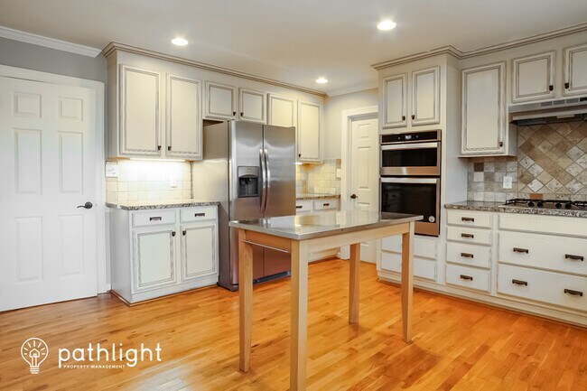 Building Photo - 3804 Tangle Oak Dr, Clemmons, NC, 27012