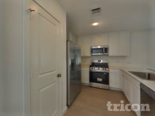 Foto del edificio - 3072 Dawn Sound Dr