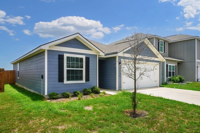 Building Photo - Newer 3-Bedroom. 2-Bathroom Home Now Avail...