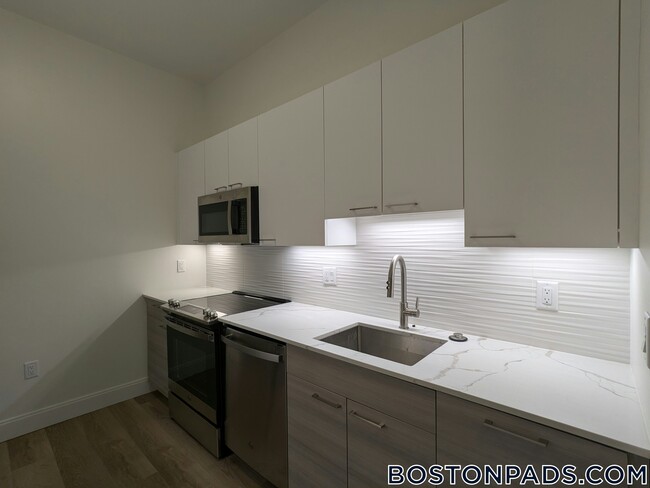 Foto del edificio - 1079 Commonwealth Ave