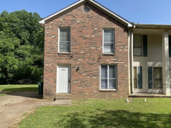 Building Photo - 2000 N Royal St