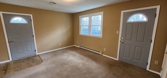 Building Photo - 400 Ashwood Ave