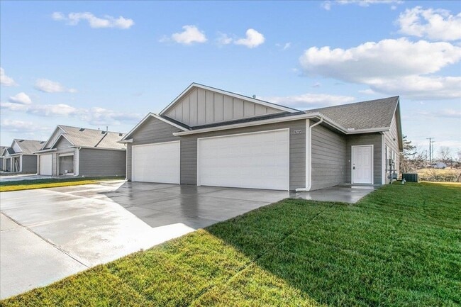 Photo - 2905 S Bunker Hill Drive Unit Apartment