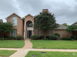 Building Photo - 5741 Ridgehaven Dr