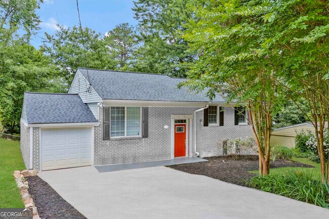 Foto del edificio - 3777 Montford Dr