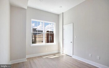 Building Photo - 2407 Wharton St