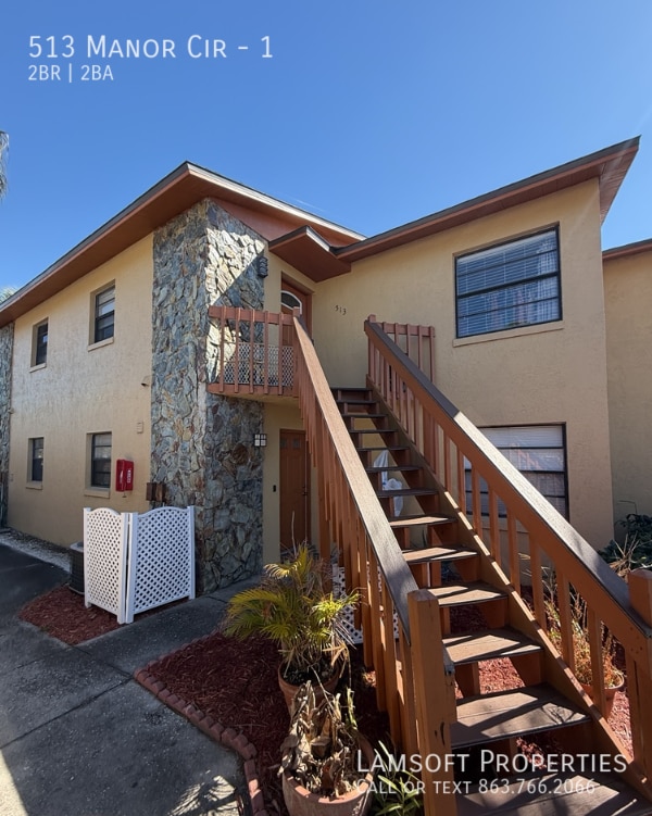 Building Photo - 513 Manor Cir