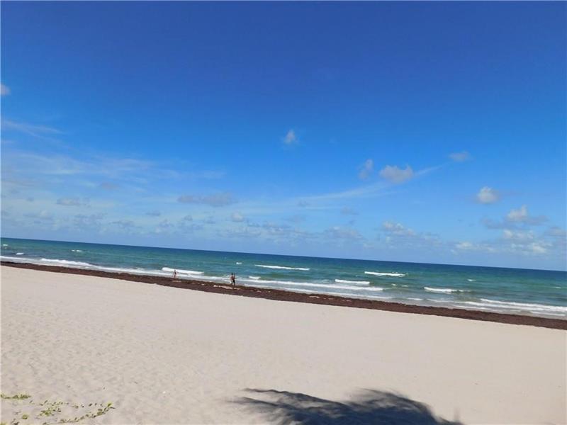 Primary Photo - 3001 S Ocean Dr