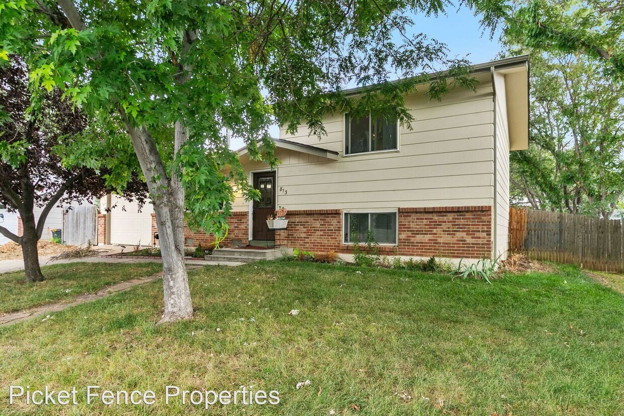 Foto principal - 3 br, 2 bath House - 813 Table Mountain Ct