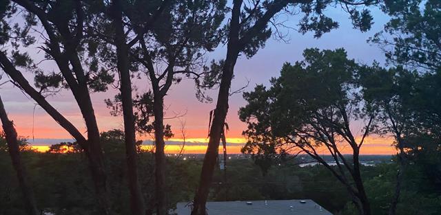 Building Photo - 1014 Scenic Dr