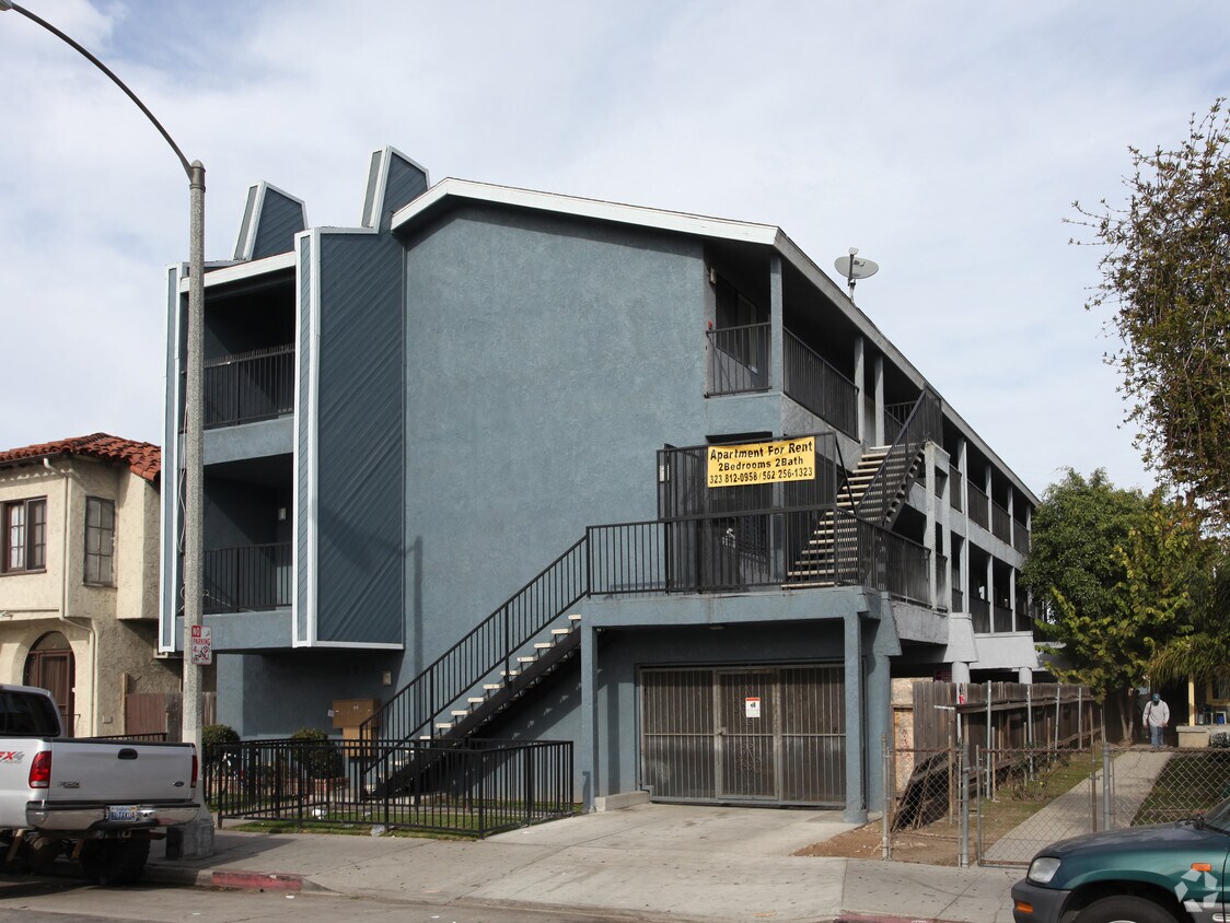 Building Photo - Windward Cove