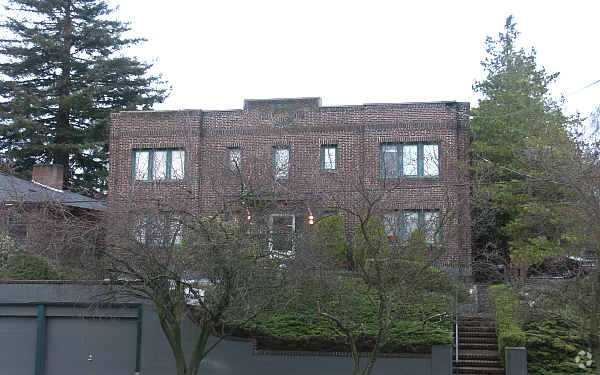 Foto del edificio - 740 Harvard Ave E