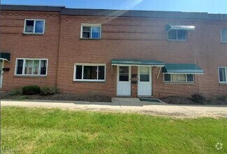 Building Photo - 215 Dalepark Dr