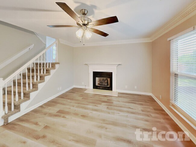 Foto del edificio - 107 Charleston Ct