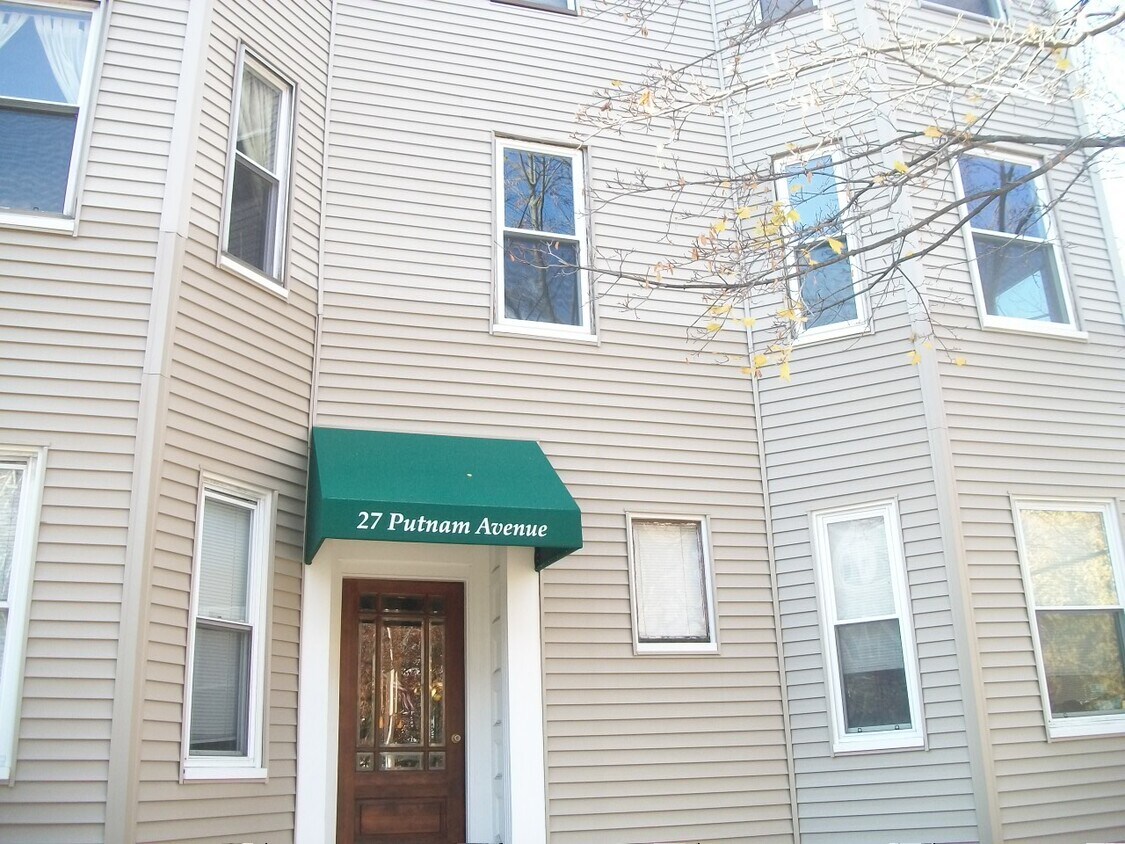 Primary Photo - 27 Putnam Ave