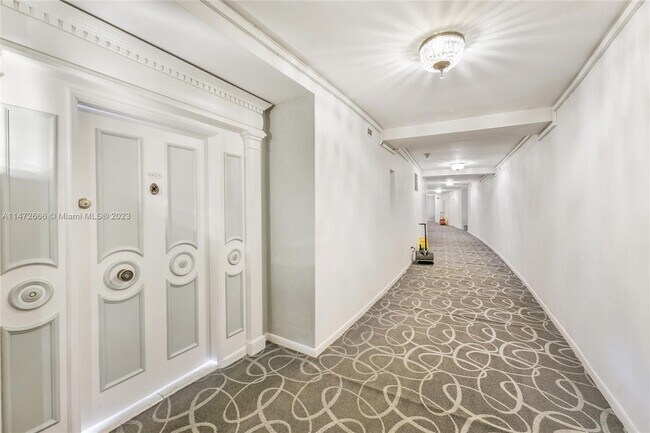 Building Photo - 5255 Collins Ave