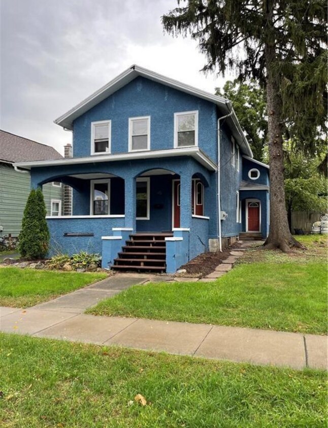 Primary Photo - 145 Chapin St