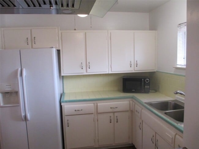 Building Photo - 3607 Murworth Dr