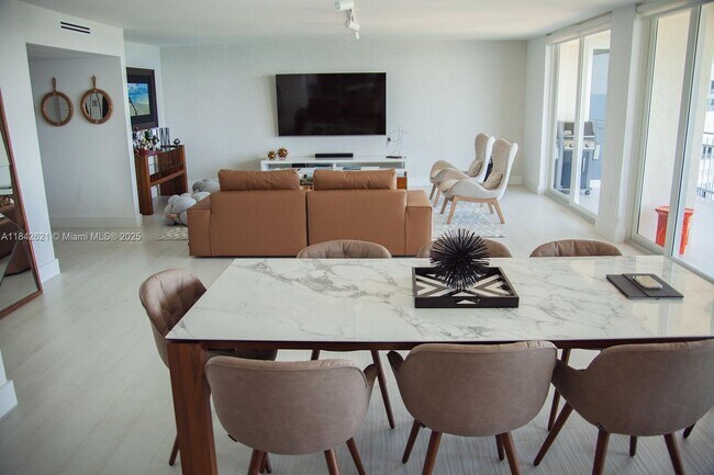 Foto del edificio - 600 Grapetree Dr