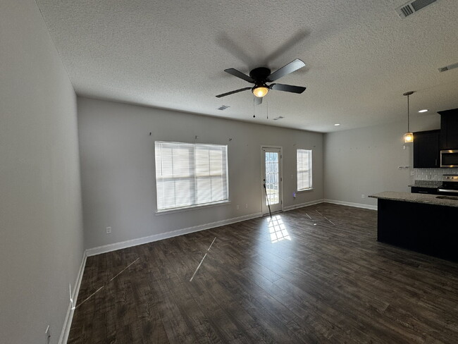 Building Photo - Home for Rent