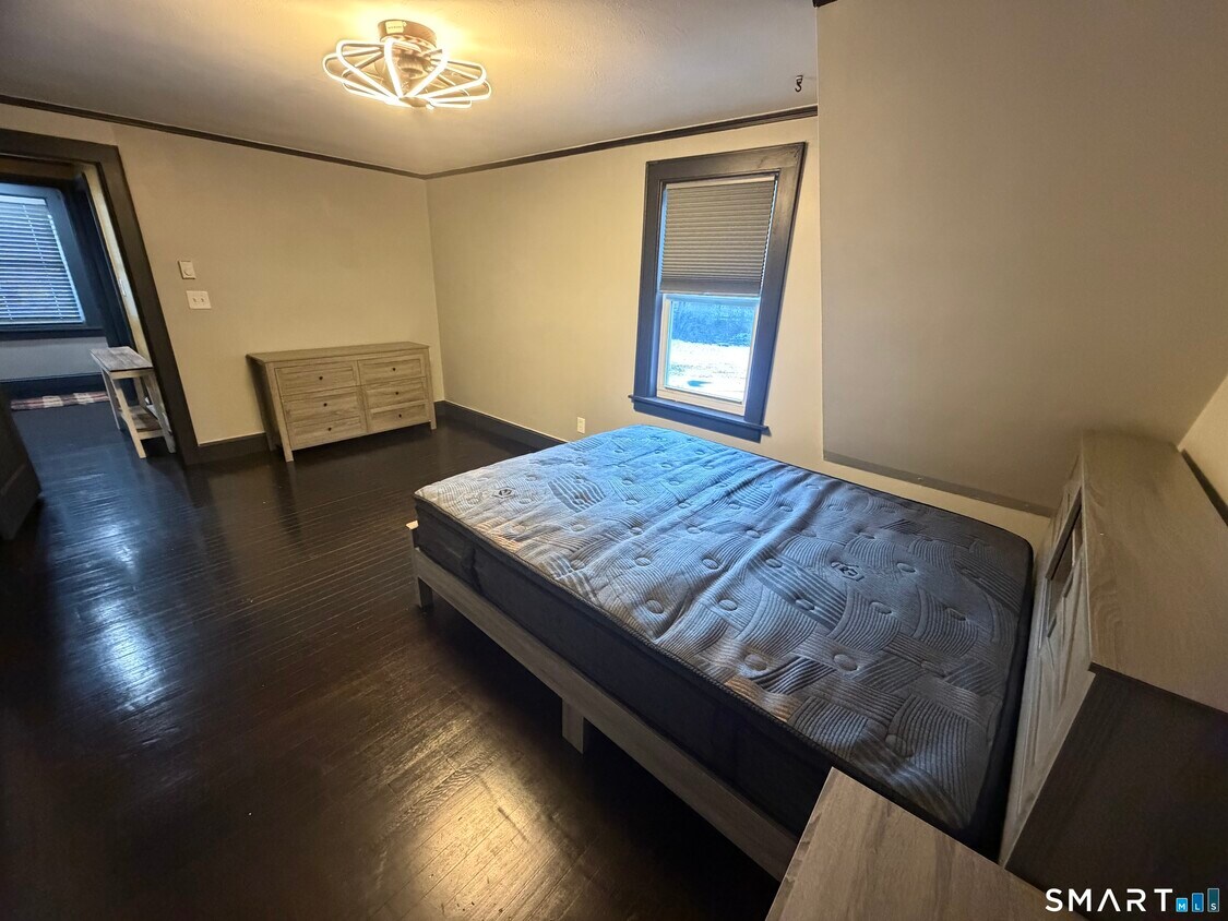 Building Photo - 3 Park Ave