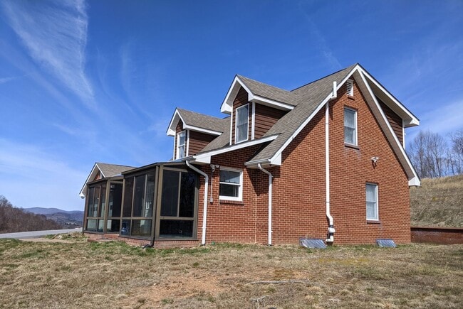 Photo - 5990 Idlewild Rd House