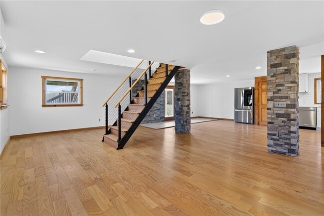 Foto del edificio - 999 Salmon Creek Rd