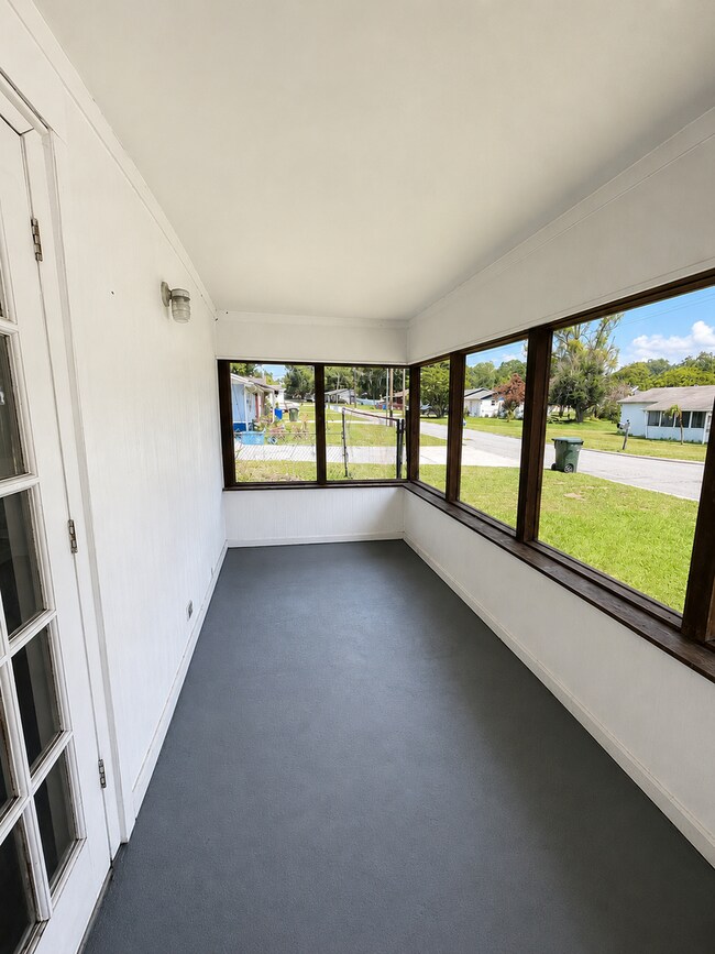 Building Photo - Beautifully Refreshed 5BR/2BA Two-Story Home & Huge Yard!