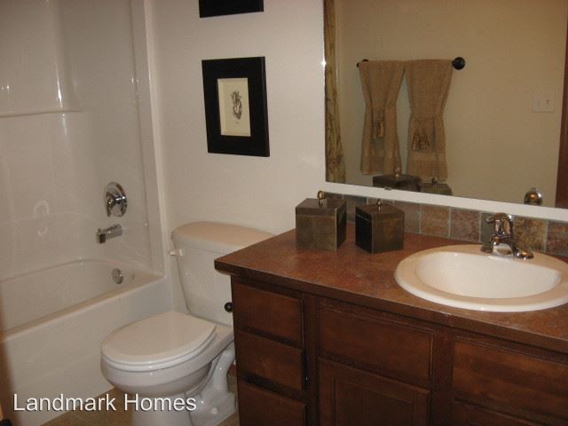 Building Photo - 5 br, 2.5 bath House - 11914 9TH AVE CT E