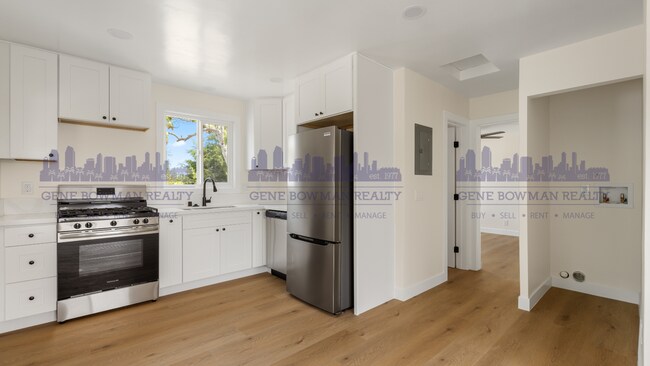 Foto del edificio - 2249-51 W Dunlop St