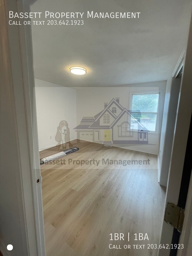 Primary Photo - 30 Stoneycrest Dr