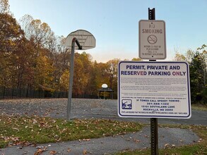 Building Photo - 14201 Woolen Oak Ct