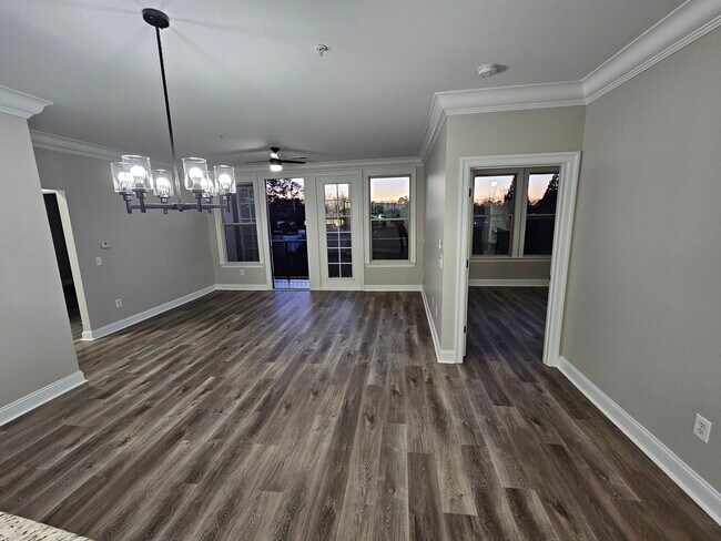 Foto del edificio - 900 Abernathy Rd NE