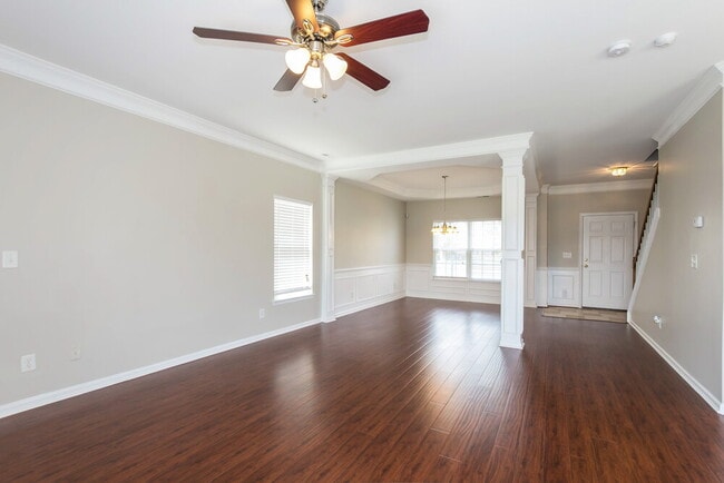 Building Photo - 4724 Sunburst Ln