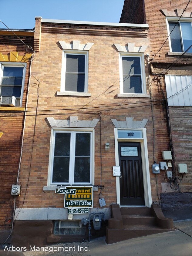 2 br, 1.5 bath House - 102 E Jefferson Street - House Rental in ...