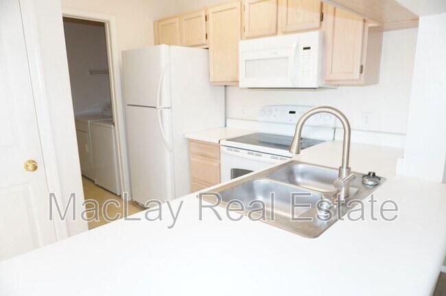 Building Photo - 16013 S Desert Foothills Pkwy