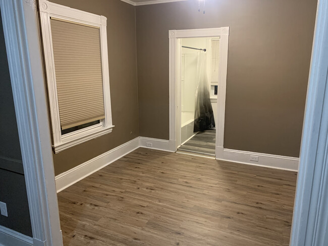 Front room #2 - 426 Union St
