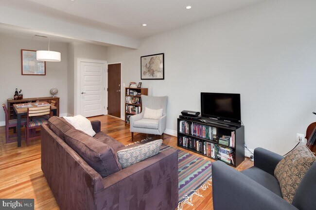 Foto del edificio - 1811 Wyoming Ave NW