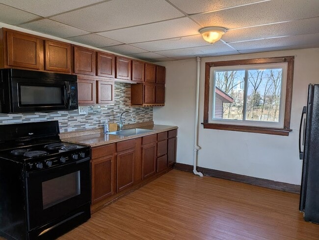 Building Photo - 158 E Maumee Ave