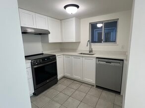 Building Photo - 3285 8th Av W