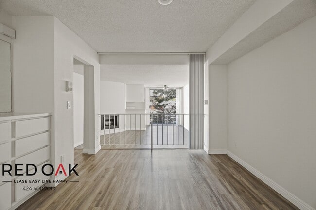 Building Photo - 8309 Cedros Ave