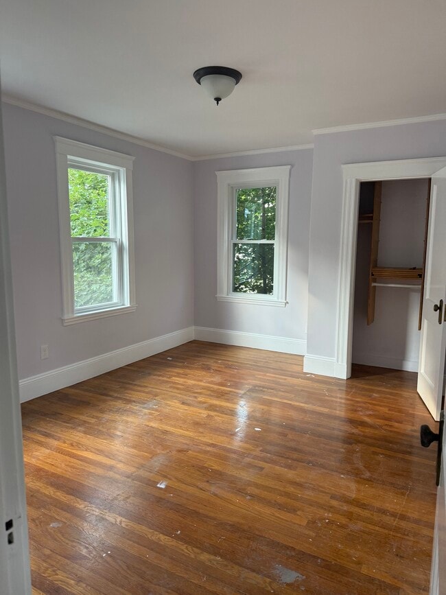 Back bedroom has 3 windows - 27 Seven Pines Ave