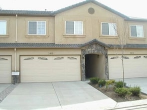 Building Photo - 3815 Josephine Heights