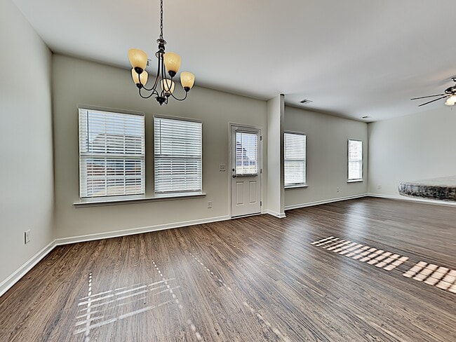 Building Photo - 468 Whispering Breeze Lane