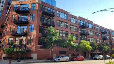 Building Photo - 333 W Hubbard St