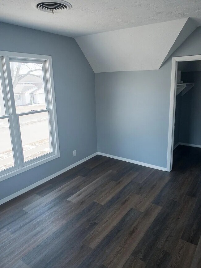 Sala de estar - 2202 S Warren St