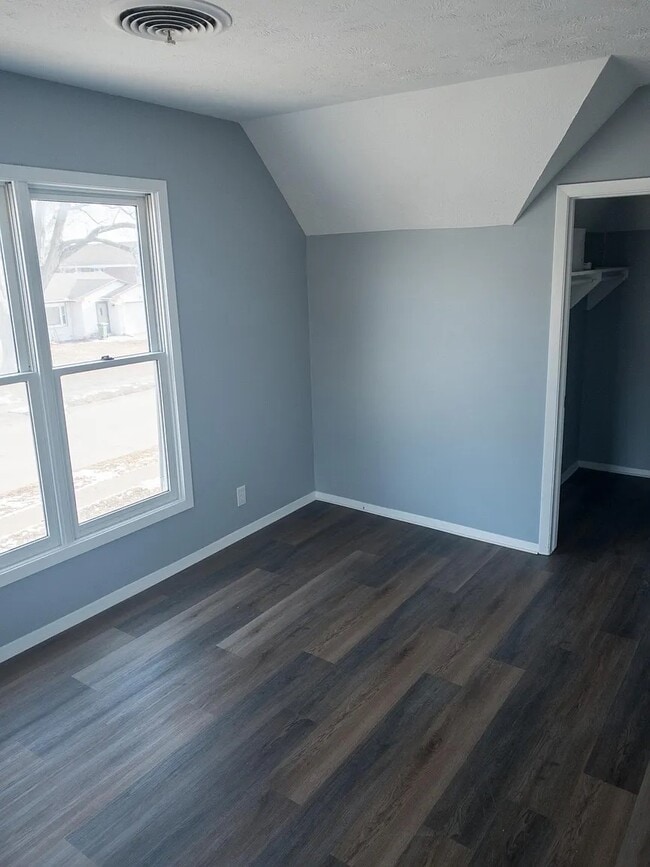 Living Room - 2202 S Warren St